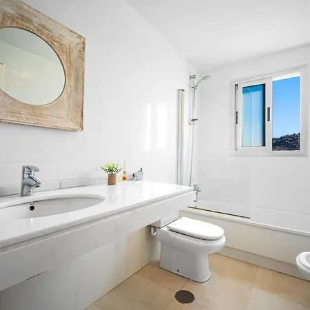 San Miguel - 2 Bed And 2 Bath - Miramar Shopping Fuengirola